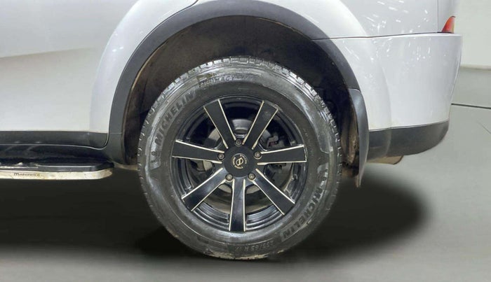 2018 Mahindra XUV500 W7, Diesel, Manual, 78,834 km, Left Rear Wheel
