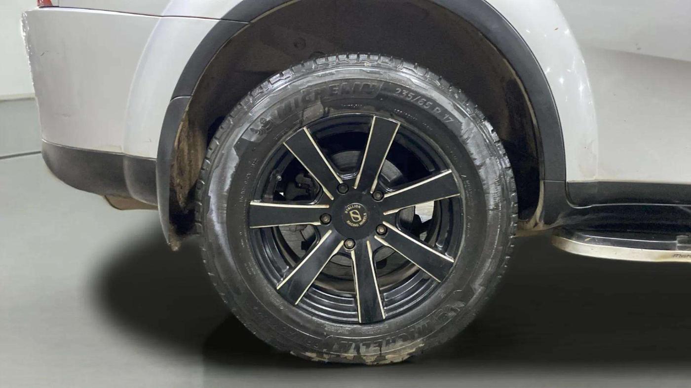 2018 Mahindra XUV500 W7, Diesel, Manual, 79,083 km, Right Rear Wheel