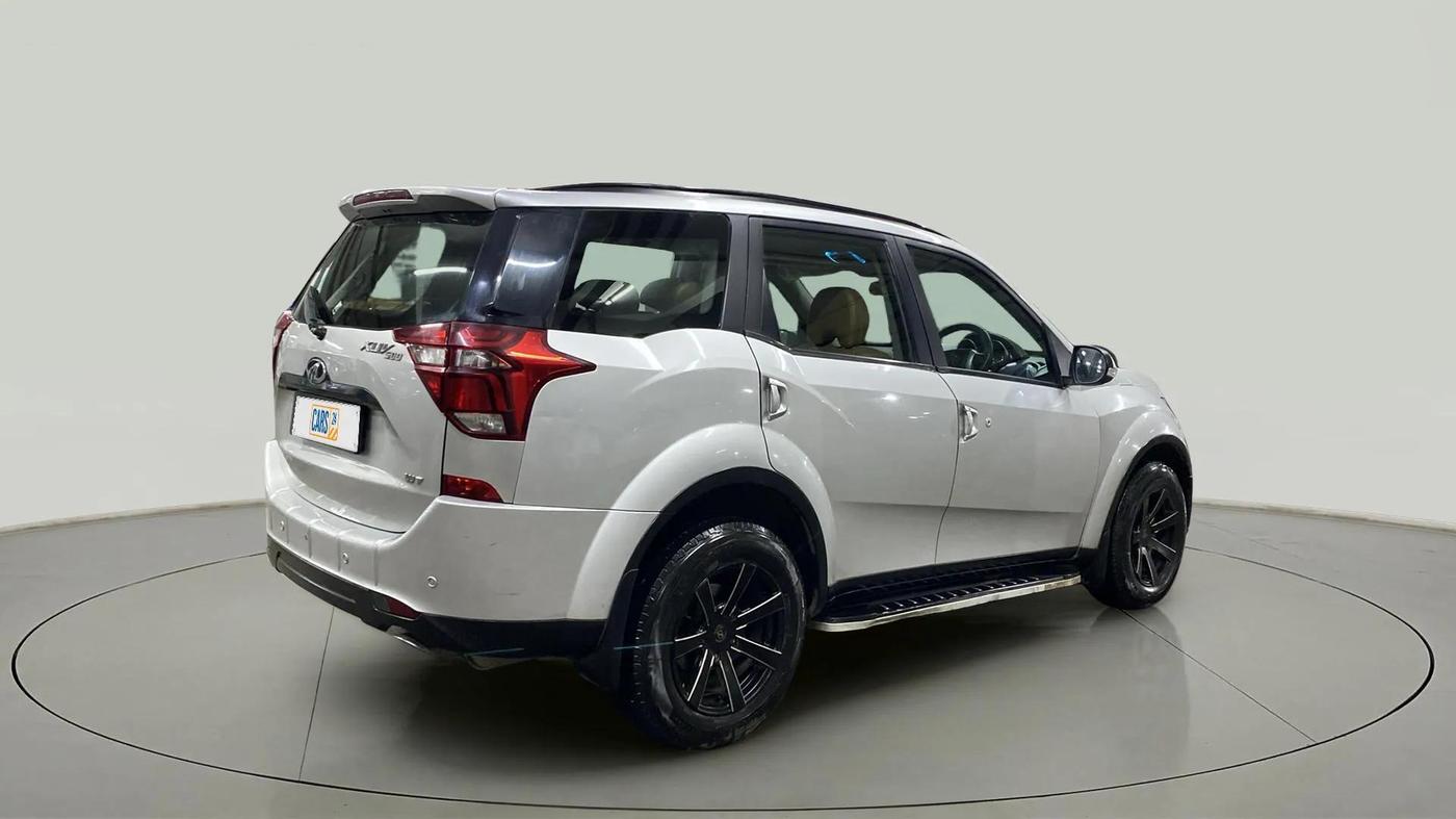 2018 Mahindra XUV500 W7, Diesel, Manual, 79,083 km, Right Back Diagonal