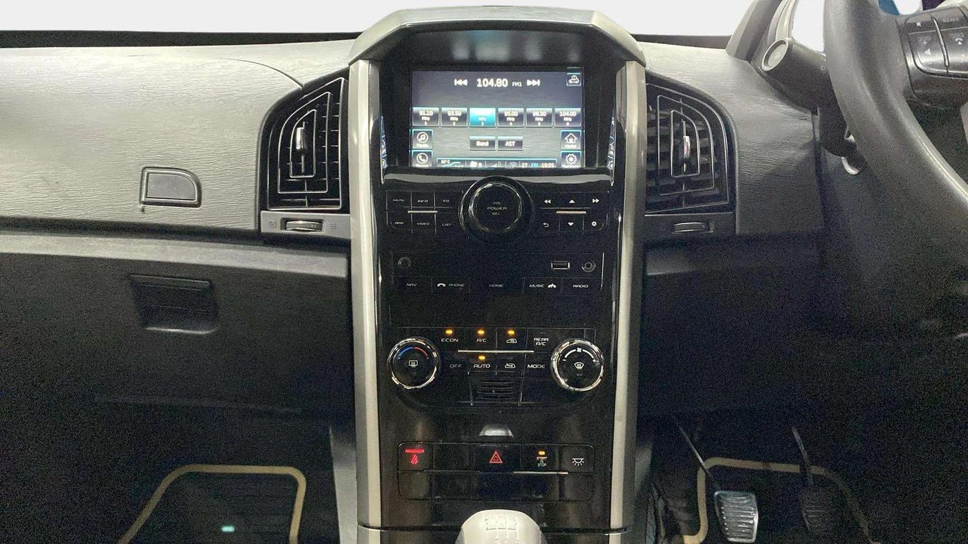 2018 Mahindra XUV500 W7, Diesel, Manual, 79,083 km, Air Conditioner