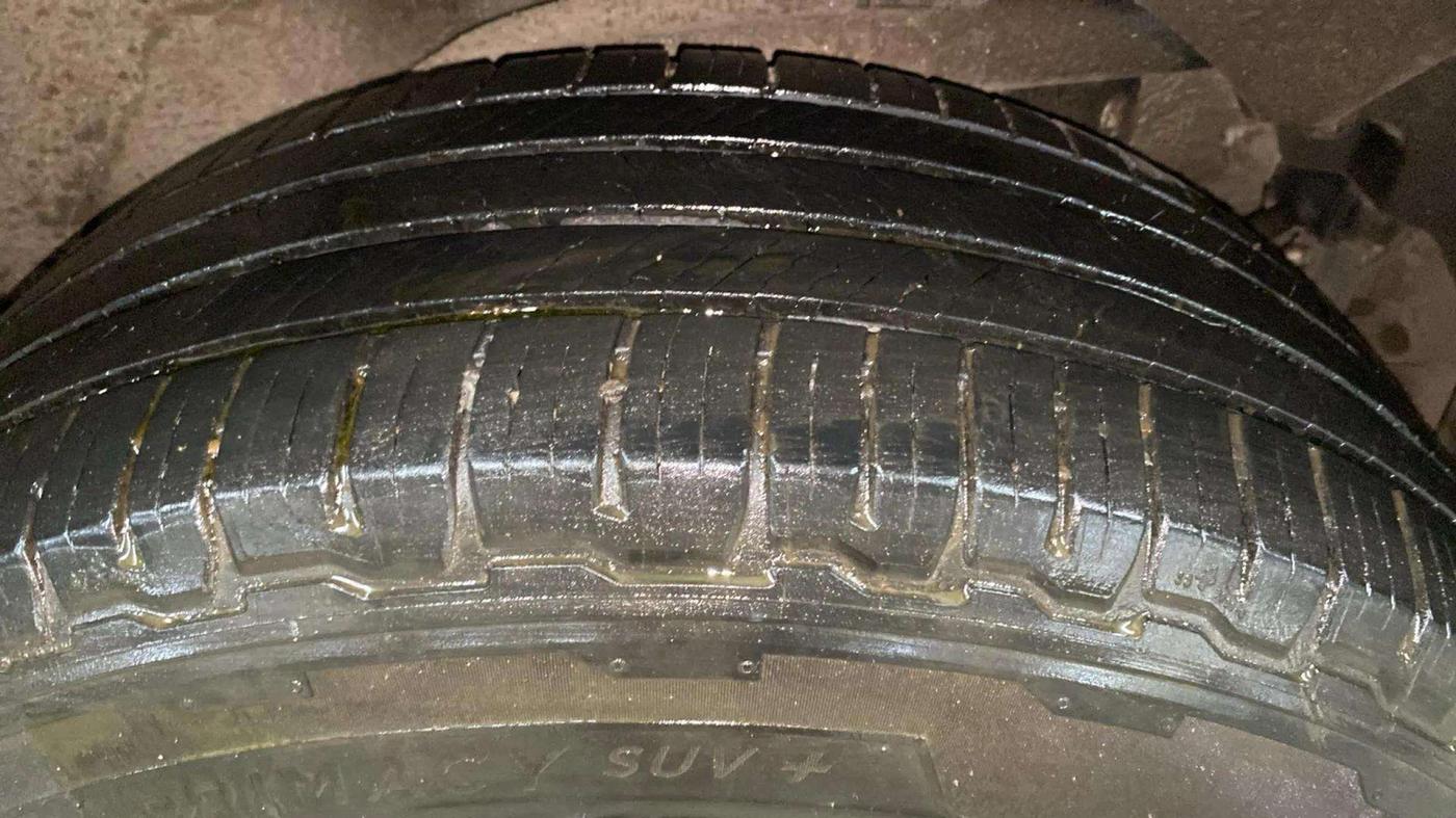 2018 Mahindra XUV500 W7, Diesel, Manual, 79,083 km, Left Rear Tyre Tread
