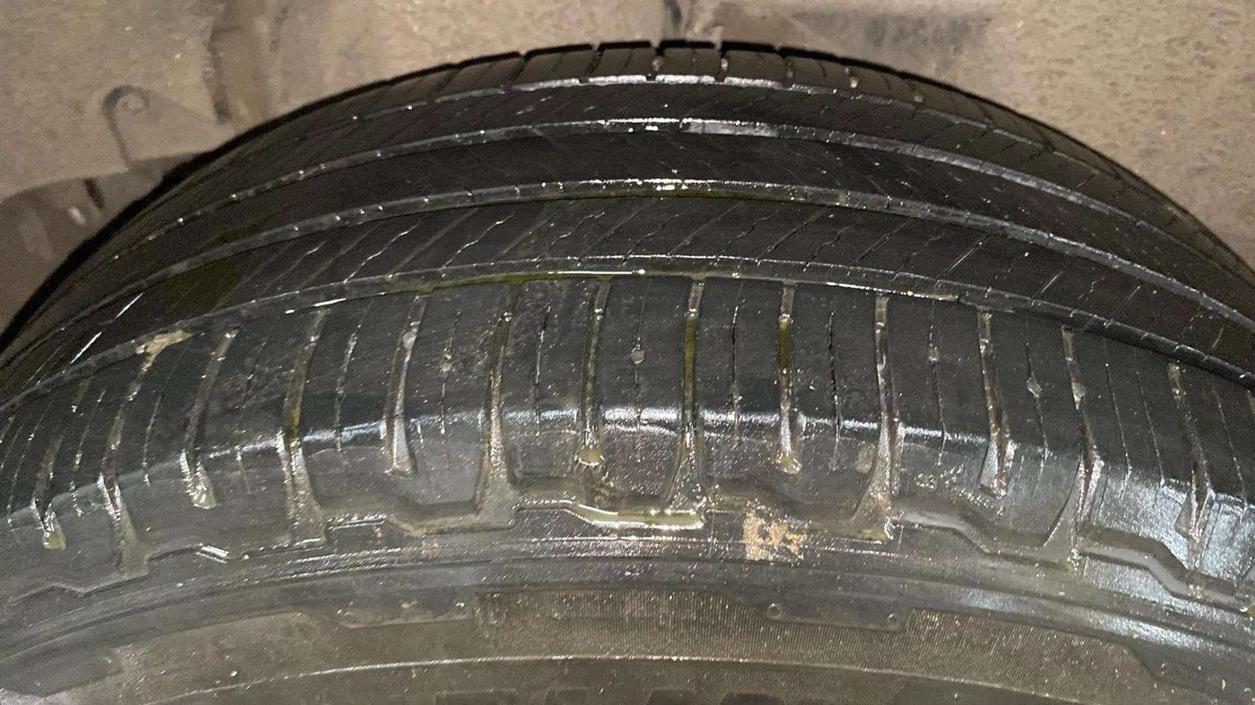 2018 Mahindra XUV500 W7, Diesel, Manual, 79,083 km, Right Rear Tyre Tread