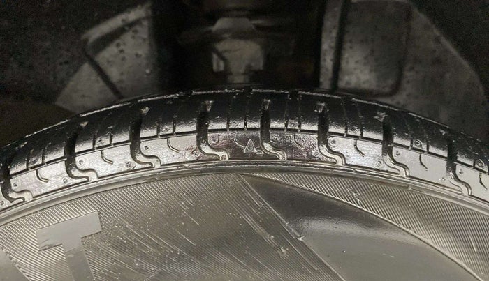 2017 Renault Kwid RXT 0.8, Petrol, Manual, 44,964 km, Right Front Tyre Tread