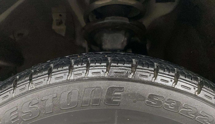 2013 Hyundai i10 SPORTZ 1.2, Petrol, Manual, 72,949 km, Left Front Tyre Tread