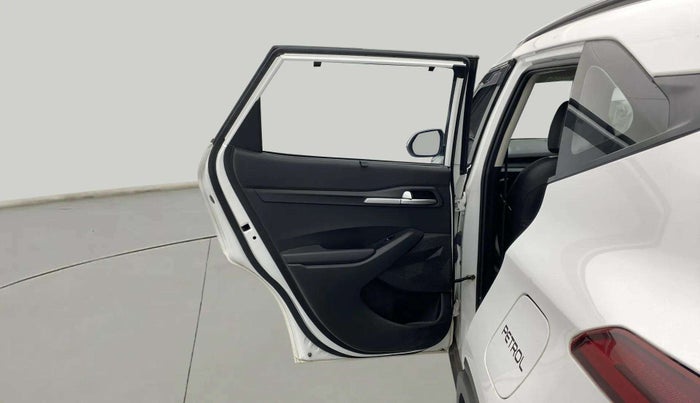 2023 KIA SELTOS HTK PLUS 1.5, Petrol, Manual, 15,250 km, LHS Rear Door