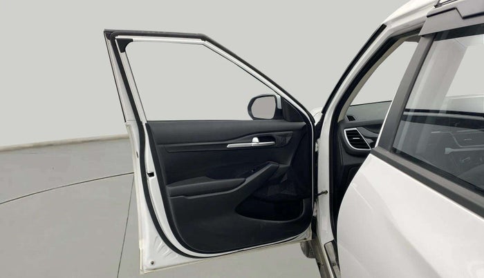 2023 KIA SELTOS HTK PLUS 1.5, Petrol, Manual, 15,250 km, LHS Front Door