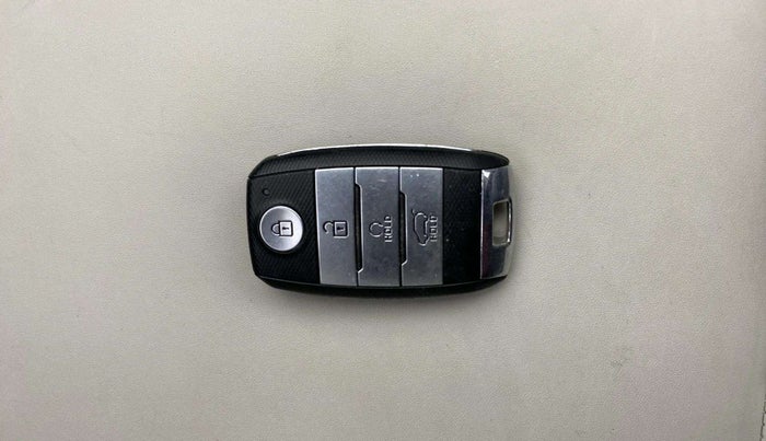 2023 KIA SELTOS HTK PLUS 1.5, Petrol, Manual, 15,250 km, Key Close Up