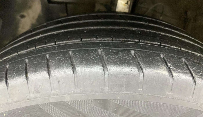 2023 Hyundai VENUE S(O) 1.2, Petrol, Manual, 34,413 km, Left Front Tyre Tread