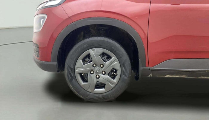 2023 Hyundai VENUE S(O) 1.2, Petrol, Manual, 34,413 km, Left Front Wheel