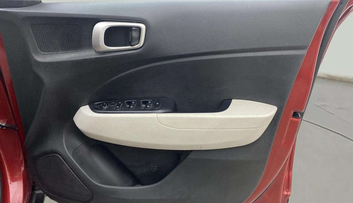 2023 Hyundai VENUE S(O) 1.2, Petrol, Manual, 34,413 km, Driver Side Door Panels Control
