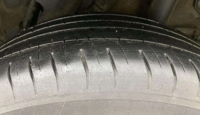 2023 Hyundai VENUE S(O) 1.2, Petrol, Manual, 34,413 km, Left Rear Tyre Tread