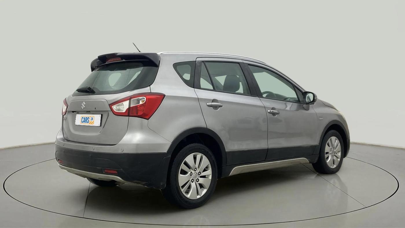 2015 Maruti S Cross ALPHA 1.3, Diesel, Manual, 1,10,820 km, Right Back Diagonal