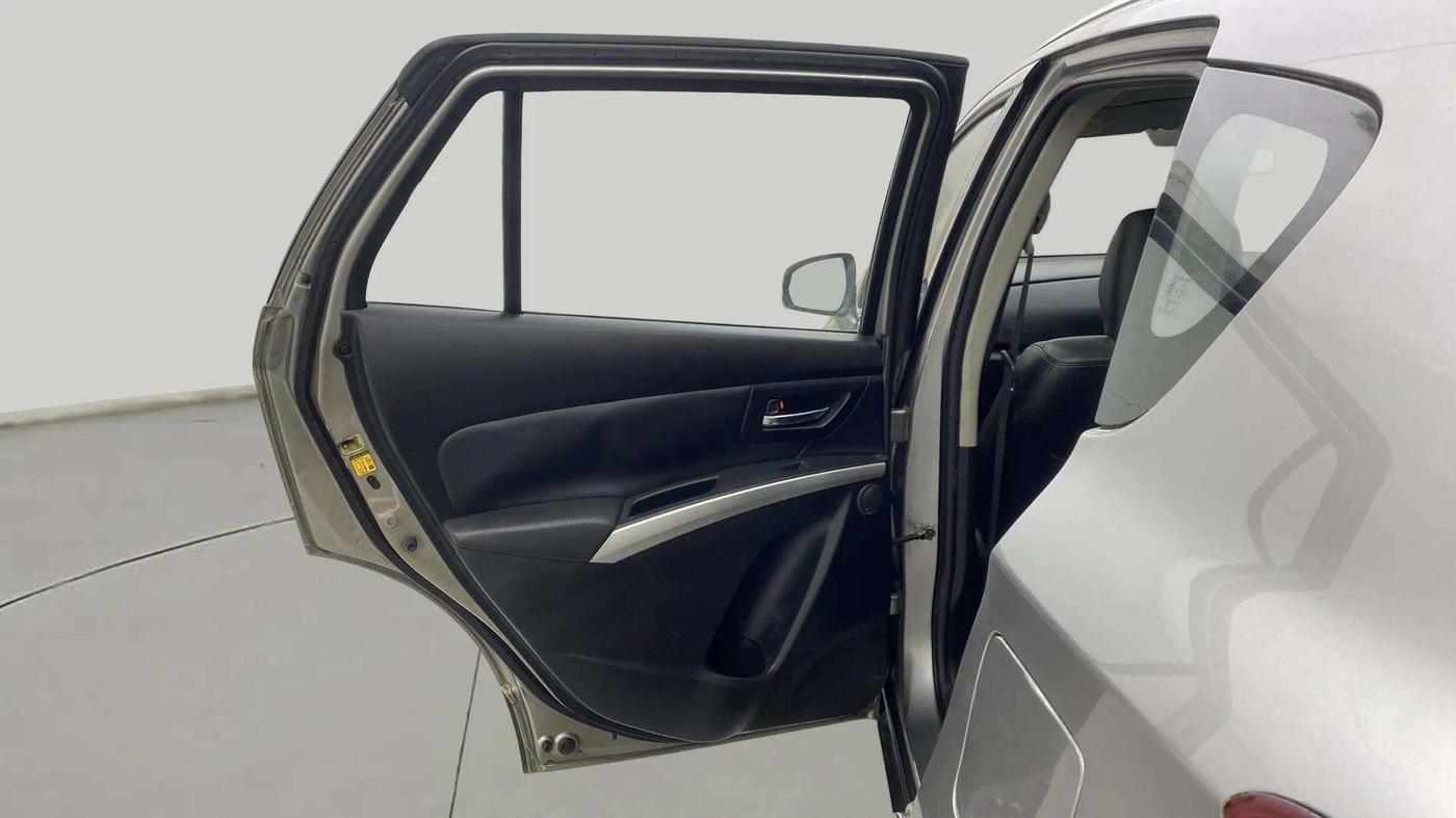 2015 Maruti S Cross ALPHA 1.3, Diesel, Manual, 1,10,820 km, LHS Rear Door