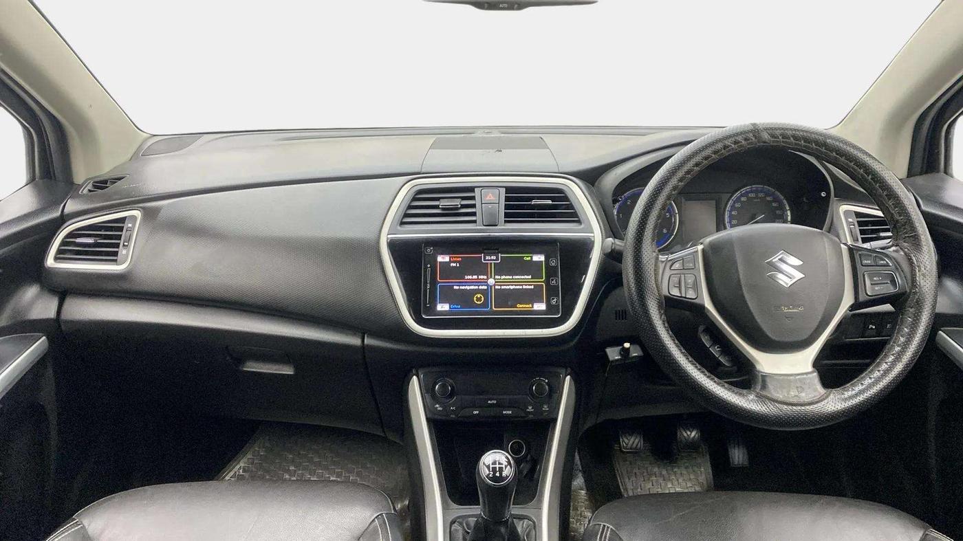 2015 Maruti S Cross ALPHA 1.3, Diesel, Manual, 1,10,820 km, Dashboard