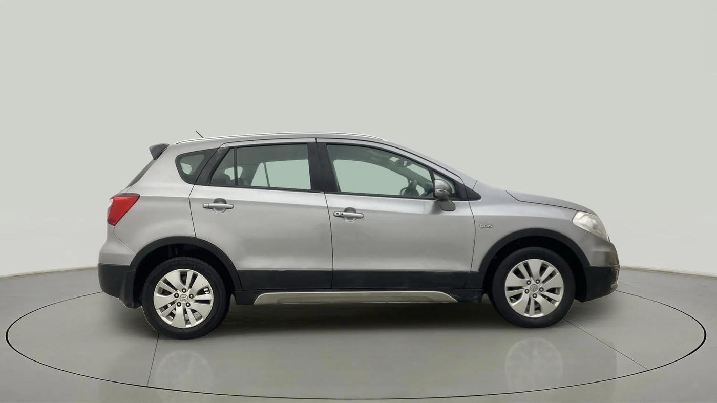 2015 Maruti S Cross ALPHA 1.3, Diesel, Manual, 1,10,820 km, Right Side View