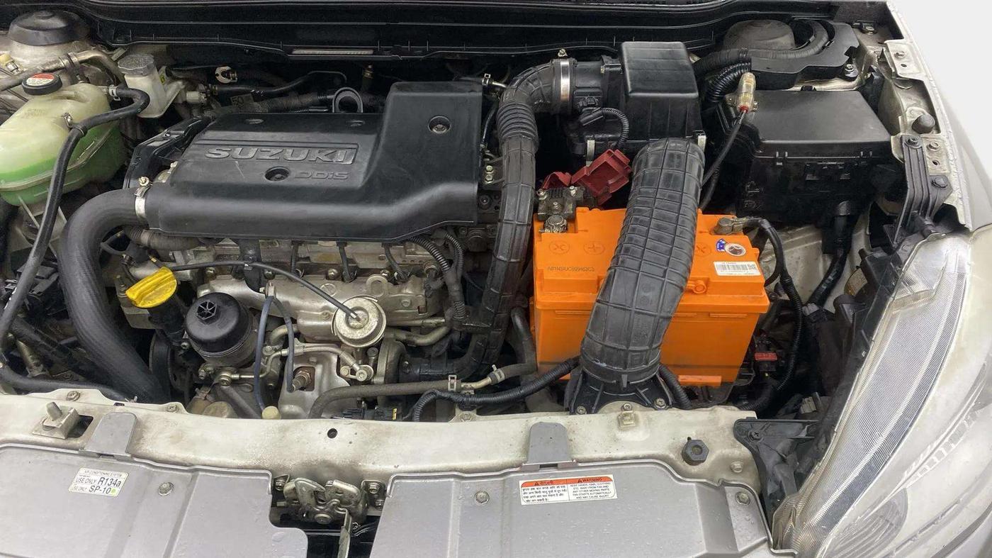2015 Maruti S Cross ALPHA 1.3, Diesel, Manual, 1,10,820 km, Engine View - Left