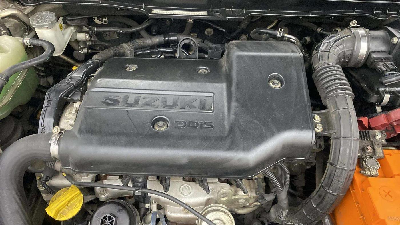 2015 Maruti S Cross ALPHA 1.3, Diesel, Manual, 1,10,820 km, Engine View