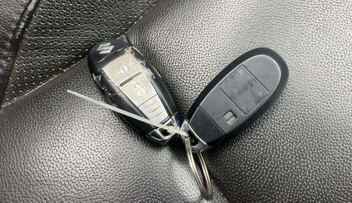 2015 Maruti S Cross ALPHA 1.3, Diesel, Manual, 1,10,748 km, Key Close Up