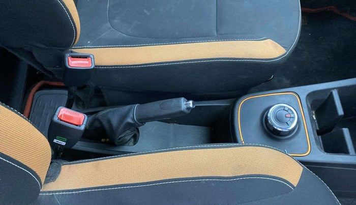 2021 Renault Kwid CLIMBER 1.0 AMT (O), Petrol, Automatic, 27,111 km, Gear Lever