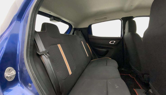 2021 Renault Kwid CLIMBER 1.0 AMT (O), Petrol, Automatic, 27,111 km, Right Side Rear Door Cabin