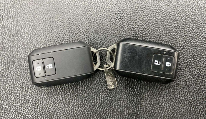 2019 Maruti Baleno ZETA PETROL 1.2, Petrol, Manual, 55,987 km, Key Close Up