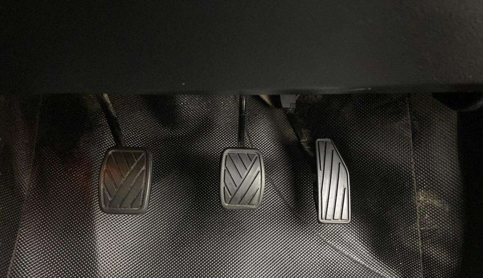 2019 Maruti Baleno ZETA PETROL 1.2, Petrol, Manual, 55,987 km, Pedals