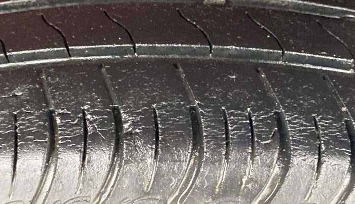 2021 Maruti S PRESSO VXI (O) CNG, CNG, Manual, 56,832 km, Left Rear Tyre Tread