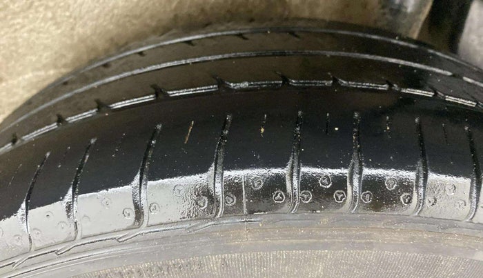2018 Maruti IGNIS ZETA 1.2 AMT, Petrol, Automatic, 80,142 km, Left Rear Tyre Tread