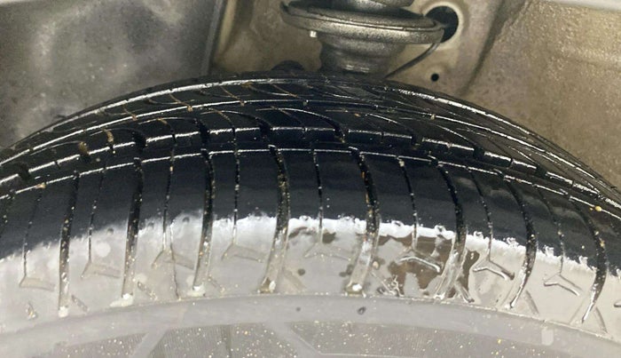 2018 Maruti IGNIS ZETA 1.2 AMT, Petrol, Automatic, 80,142 km, Left Front Tyre Tread