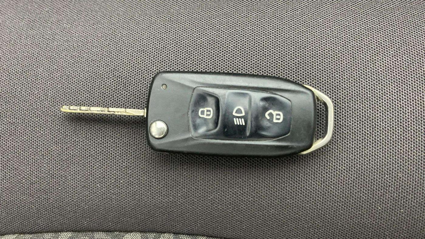 2016 Tata Zest XMS PETROL, Petrol, Manual, 49,347 km, Key Close Up