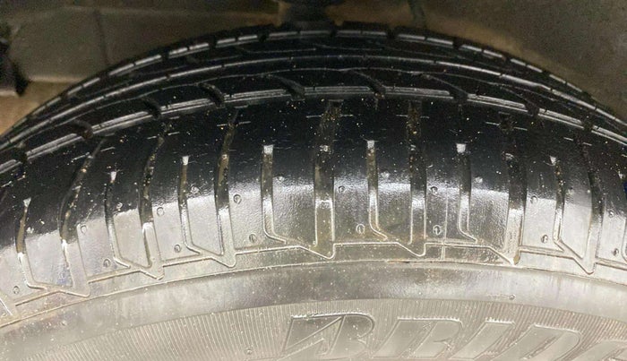 2016 Tata Zest XMS PETROL, Petrol, Manual, 49,286 km, Right Rear Tyre Tread