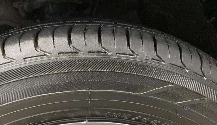 2020 Hyundai Elite i20 SPORTZ PLUS 1.2, Petrol, Manual, 85,985 km, Left Front Tyre Tread