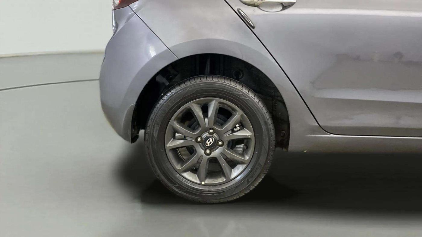 2020 Hyundai Elite i20 SPORTZ PLUS 1.2, Petrol, Manual, 85,985 km, Right Rear Wheel