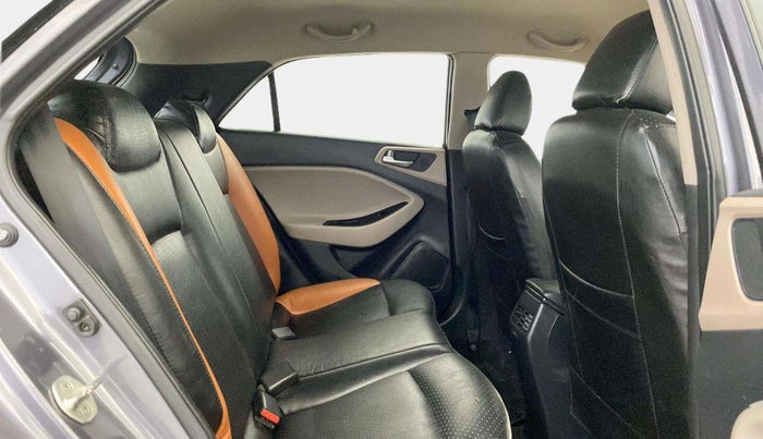2020 Hyundai Elite i20 SPORTZ PLUS 1.2, Petrol, Manual, 85,985 km, Right Side Rear Door Cabin