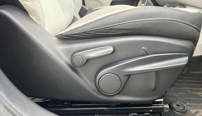 2020 Jeep Compass LONGITUDE PLUS 1.4 PETROL AT, Petrol, Automatic, 22,663 km, Driver Side Adjustment Panel