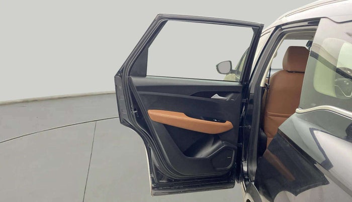 2021 MG HECTOR PLUS SELECT 2.0 DIESEL TURBO MT 7-STR, Diesel, Manual, 62,111 km, LHS Rear Door