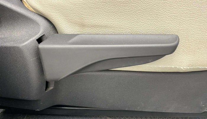 2021 Volkswagen TAIGUN HIGHLINE 1.0 TSI MT, Petrol, Manual, 55,917 km, Driver Side Adjustment Panel