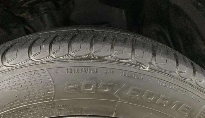 2020 Ford Ecosport TITANIUM 1.5 SPORTS(SUNROOF) PETROL, Petrol, Manual, 81,232 km, Right Front Tyre Tread