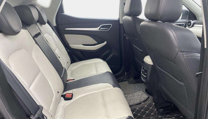 2023 MG ASTOR SAVVY 1.5 CVT, Petrol, Automatic, 20,159 km, Right Side Rear Door Cabin