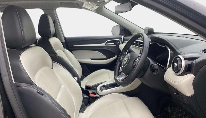 2023 MG ASTOR SAVVY 1.5 CVT, Petrol, Automatic, 20,159 km, Right Side Front Door Cabin