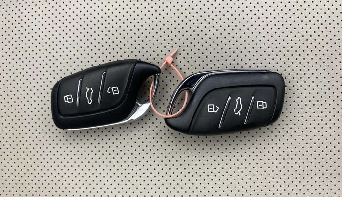 2023 MG ASTOR SAVVY 1.5 CVT, Petrol, Automatic, 20,159 km, Key Close Up