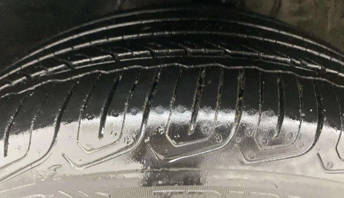 2023 MG ASTOR SAVVY 1.5 CVT, Petrol, Automatic, 20,159 km, Left Front Tyre Tread