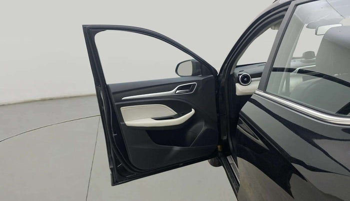 2023 MG ASTOR SAVVY 1.5 CVT, Petrol, Automatic, 20,159 km, LHS Front Door