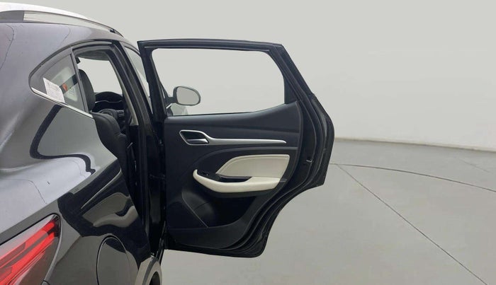 2023 MG ASTOR SAVVY 1.5 CVT, Petrol, Automatic, 20,159 km, RHS Rear Door