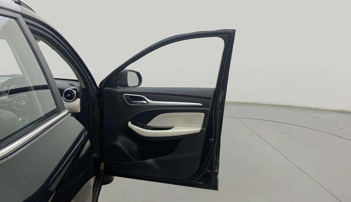 2023 MG ASTOR SAVVY 1.5 CVT, Petrol, Automatic, 20,159 km, RHS Front Door