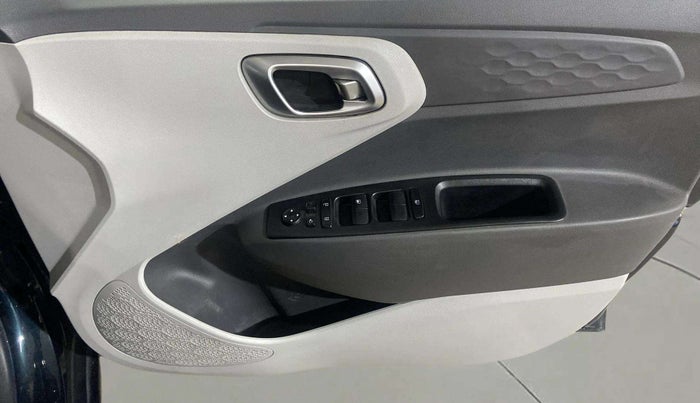 2020 Hyundai GRAND I10 NIOS SPORTZ 1.2 KAPPA VTVT CNG, CNG, Manual, 51,721 km, Driver Side Door Panels Control