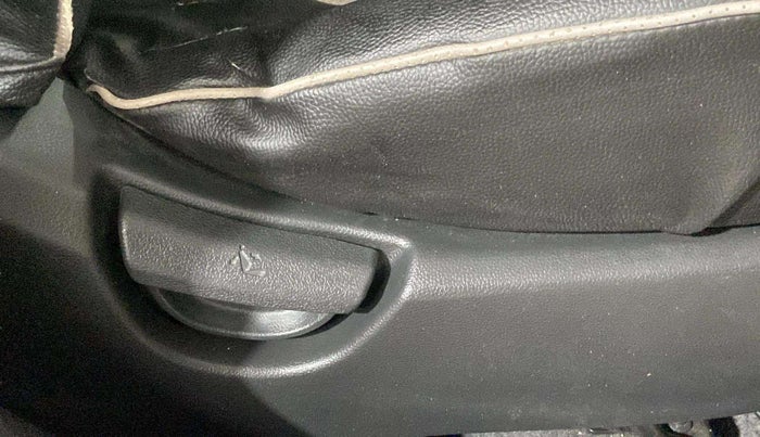 2019 Hyundai Grand i10 SPORTZ 1.2 KAPPA VTVT, Petrol, Manual, 78,542 km, Driver Side Adjustment Panel