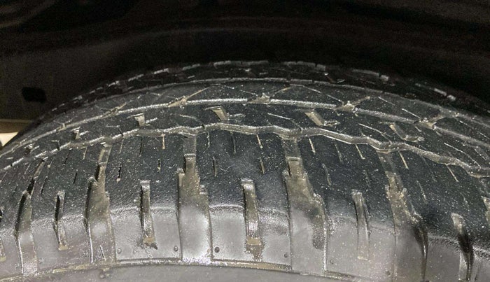 2020 Toyota Fortuner 2.7 4X2 AT, Petrol, Automatic, 25,369 km, Right Rear Tyre Tread