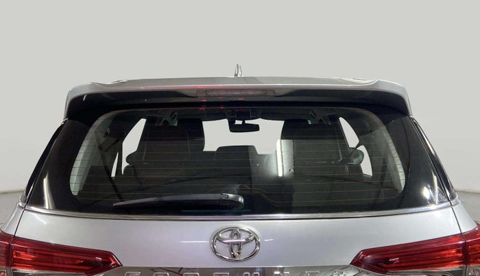 2020 Toyota Fortuner 2.7 4X2 AT, Petrol, Automatic, 25,369 km, Rear Windshield