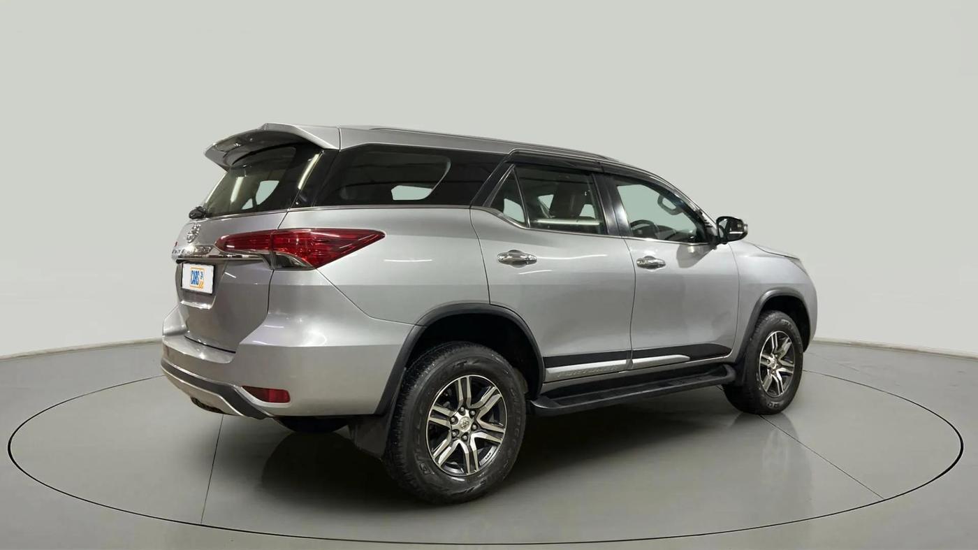 2020 Toyota Fortuner 2.7 4X2 AT, Petrol, Automatic, 25,369 km, Right Back Diagonal
